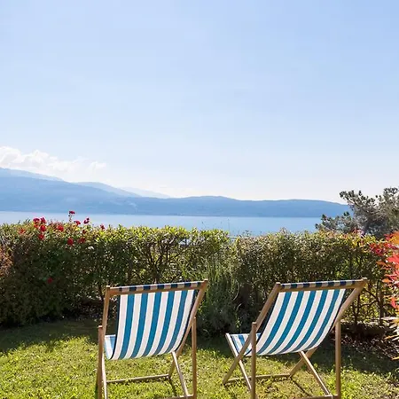 Le Residenze Del Lago Apartment *