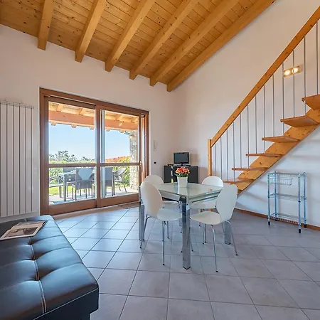 Le Residenze Del Lago Apartment *